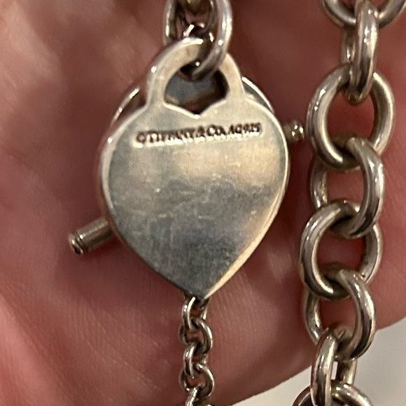 **Mint Condition** Tiffany’s Return to Tiffany’s Heart Necklace - Picture 8 of 9